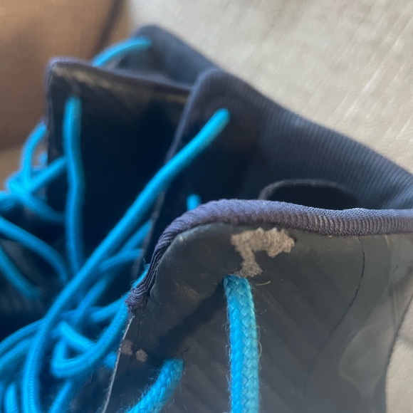 Under Armour cleats, size 11.5 - football or lacrosse. Plenty of life left! - Picture 6 of 6